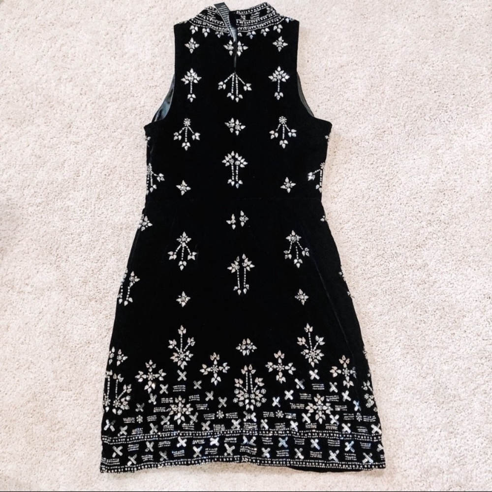 Adrianna-Papell sleeveless jewels Cocktail velvet dress - Picture 10 of 11